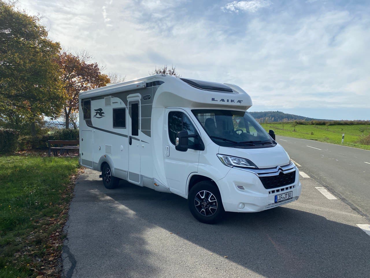 LAIKA ECOVIP 309s auf Landstraße